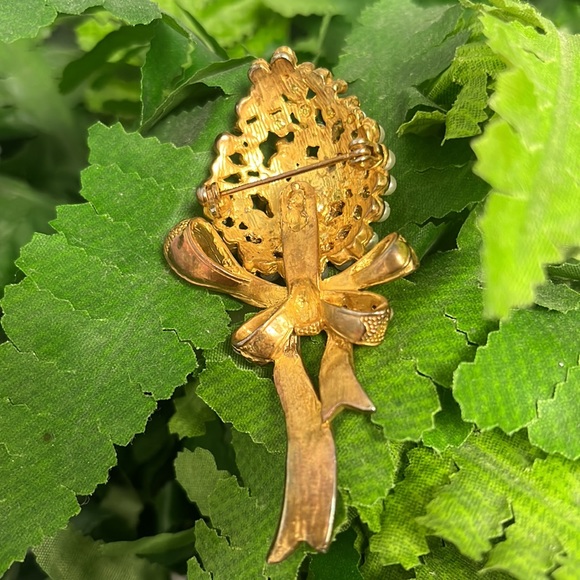 Vintage bouquet of faux pearls brooch tied with ribbon w/ encrusted rhinestones - Picture 3 of 3